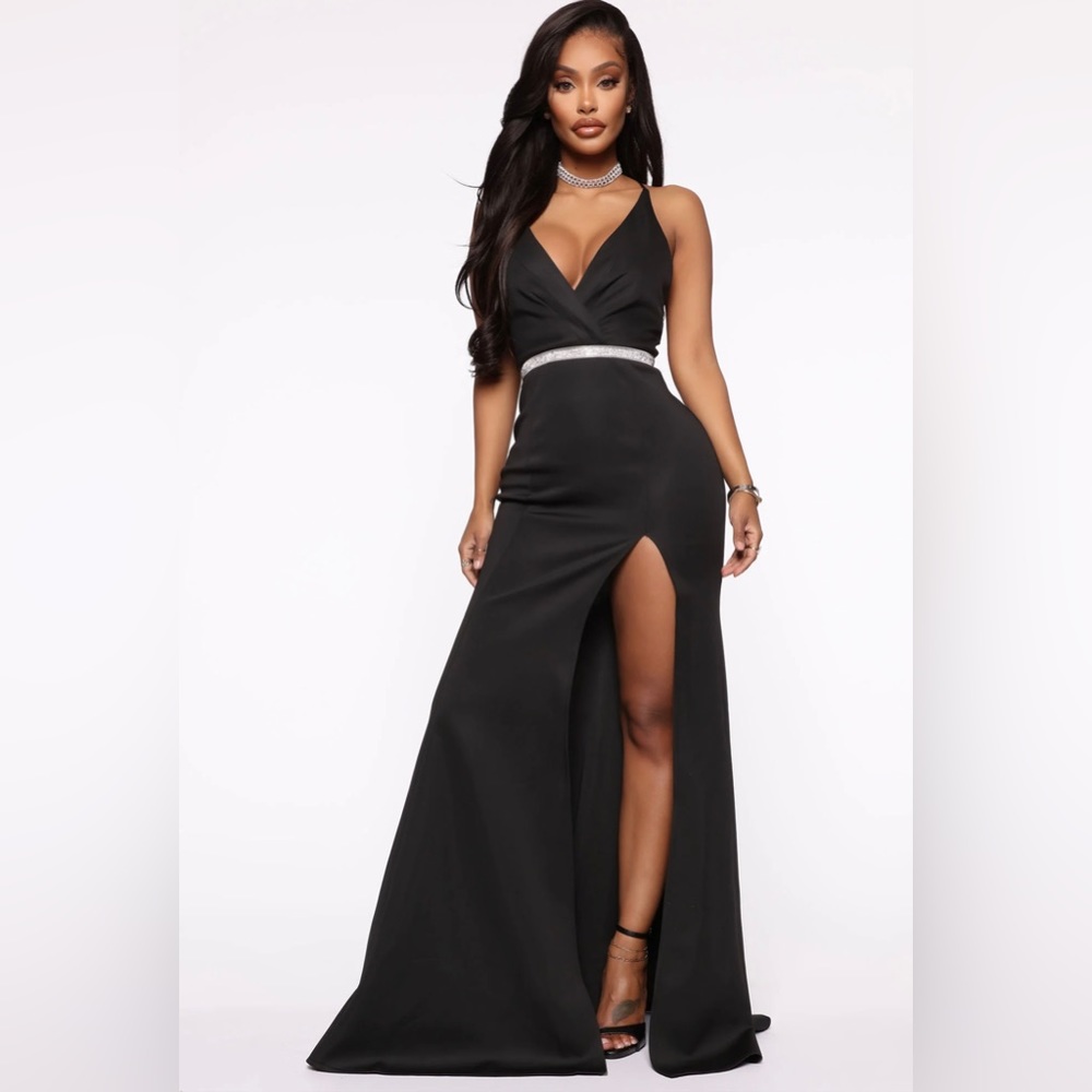 BRAND NEW WITH TAGS FASHION NOVA MAXI GOWN
